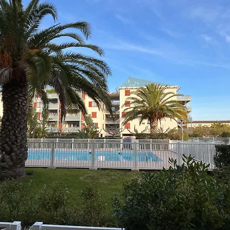 Le Lavandou, 1 Piece, 4 Personnes - Fr-1-677-36 Apartment